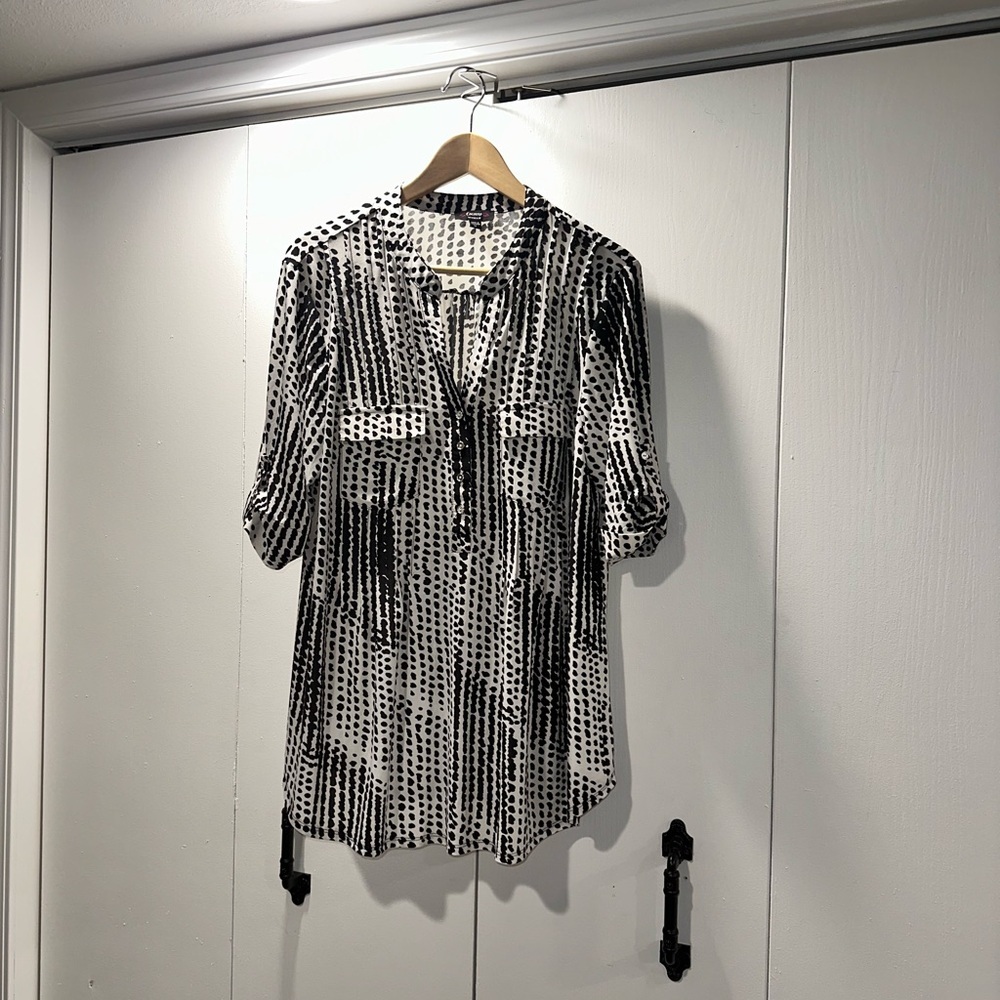 Cocomo Black and White Animal Print Blouse EUC Women’s 1X